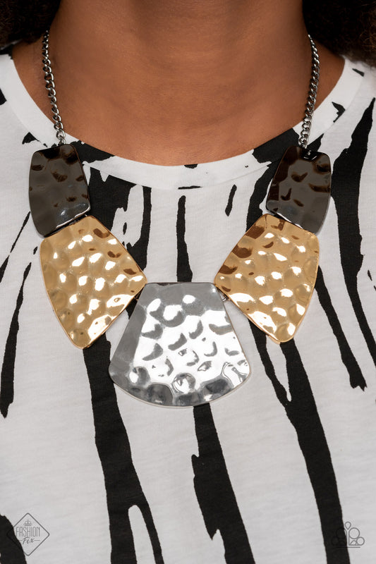 Paparazzi Accessories HAUTE Plates Silver Necklace