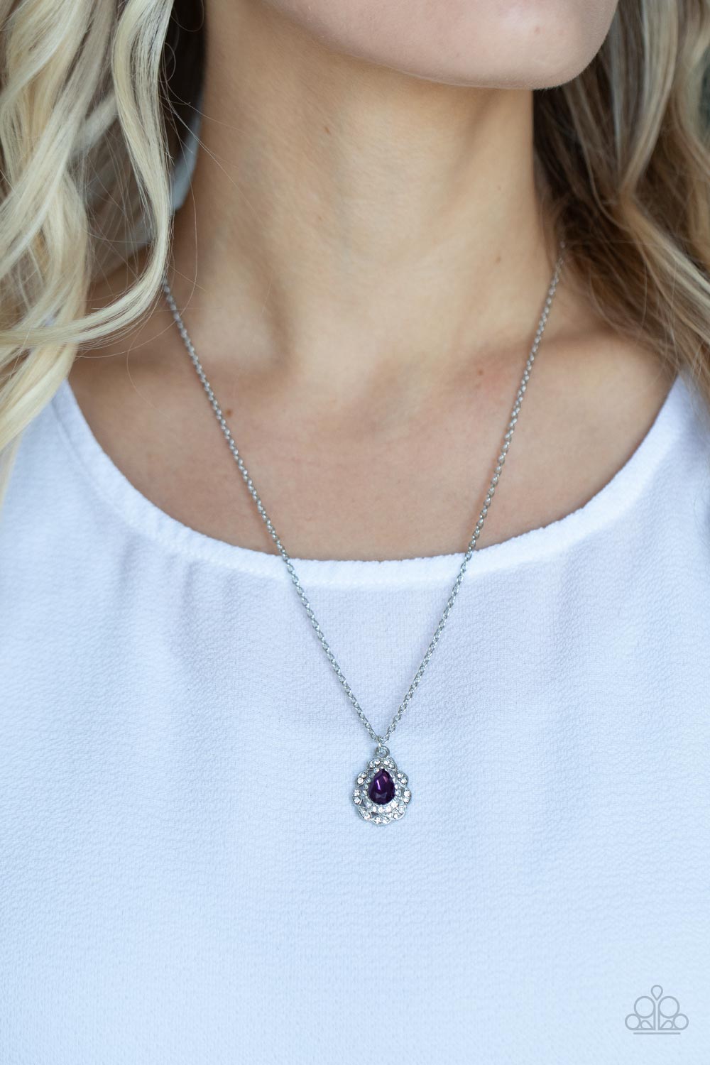 Paparazzi Vintage Validation - Purple Dainty Necklace