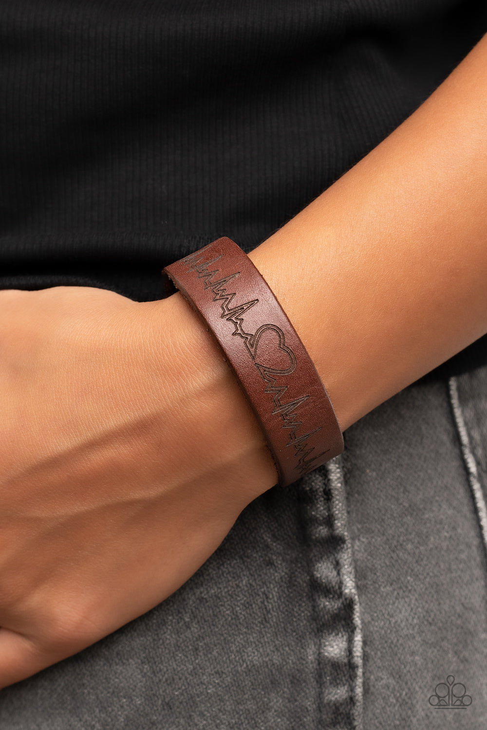 Paparazzi Haute Heartbeat - Brown Leather Band