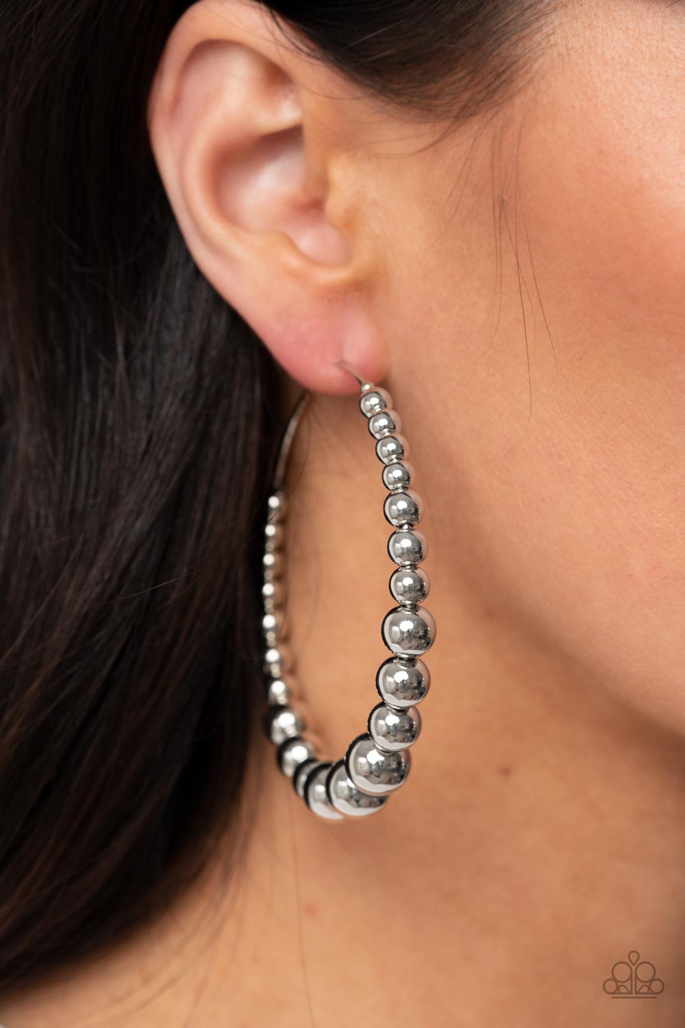 Paparazzi Show Off Your Curves - Silver Hoop Earring